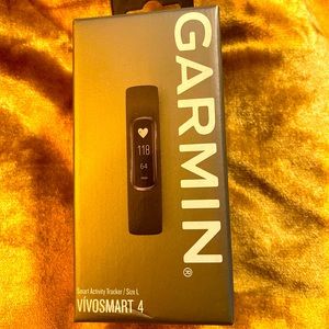 Garmin vívosmart 4 Activity Fitness Tracker w/ Pulse Ox & Heart Rate Monitor